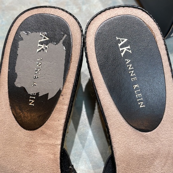 Anne Klein slides (sz 8) - Picture 6 of 11